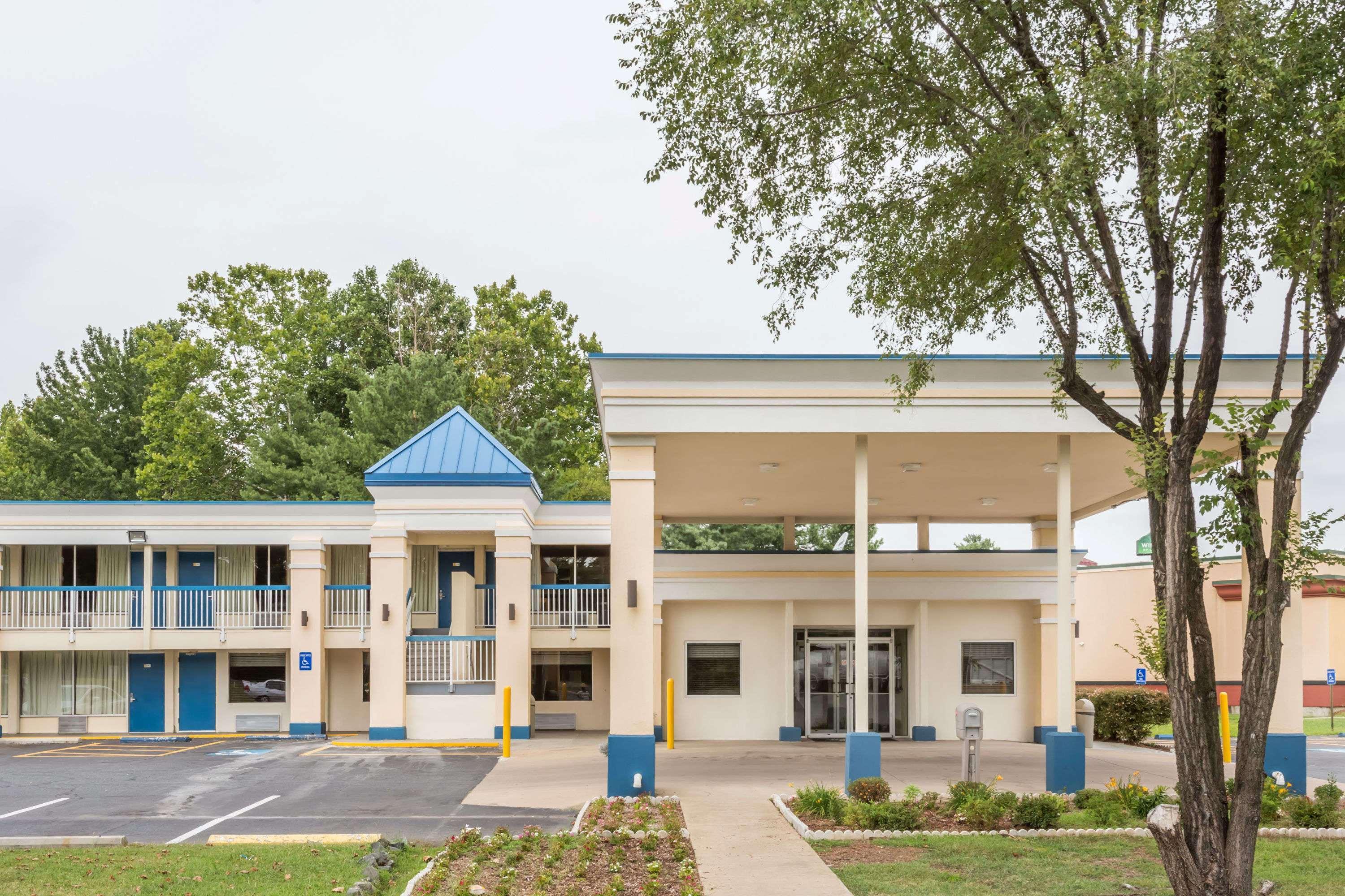 Days Inn By Wyndham Fredericksburg North Exterior foto